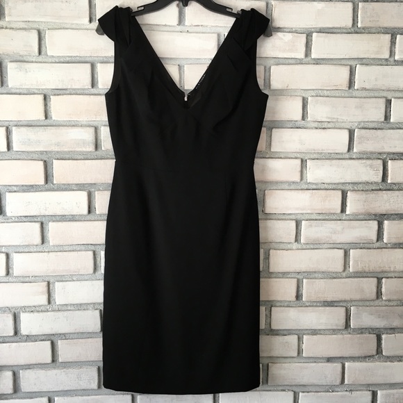 Elie Tahari Dresses & Skirts - Elie Tahari Size 6 Black Dress